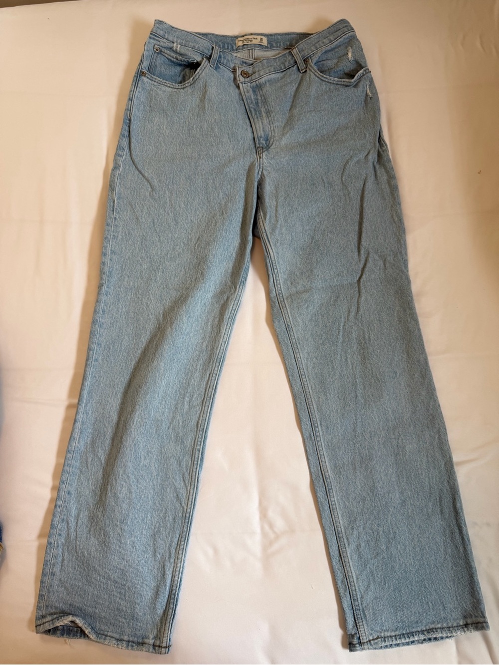 Abercrombie and Fitch 90s Straight Ultra High Rise